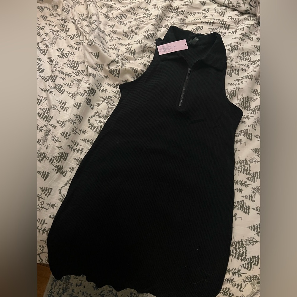 Black Ribbed Mini Dress, Front Zipper, Collar